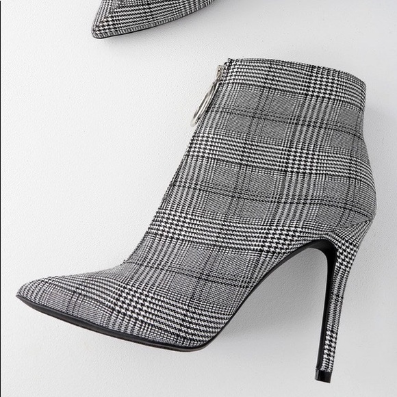 Plaid ankle booties with a ring zipper - Picture 3 of 9